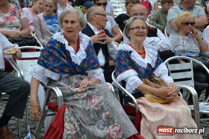 Zdjęcie w galerii na portalu naszraciborz.pl: XV Jubileuszowa Biesiada Śląska Szkół Specjalnych Bajtel Gala za nami  wiadomości z regionu