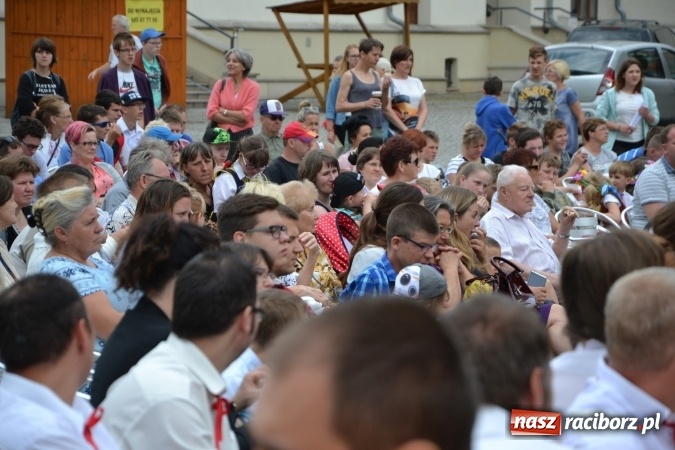 Zdjęcie w galerii na portalu naszraciborz.pl: XV Jubileuszowa Biesiada Śląska Szkół Specjalnych Bajtel Gala za nami  wiadomości z regionu