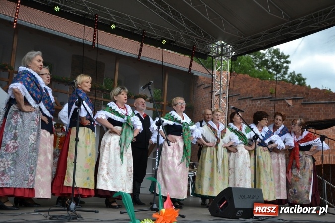 Zdjęcie w galerii na portalu naszraciborz.pl: XV Jubileuszowa Biesiada Śląska Szkół Specjalnych Bajtel Gala za nami  wiadomości z regionu