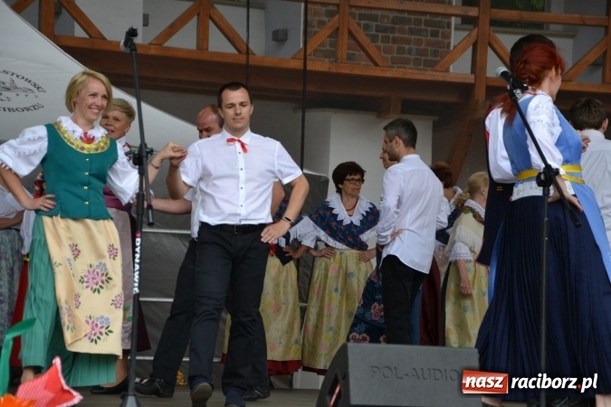 Zdjęcie w galerii na portalu naszraciborz.pl: XV Jubileuszowa Biesiada Śląska Szkół Specjalnych Bajtel Gala za nami  wiadomości z regionu