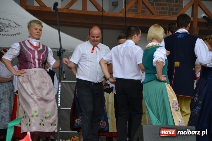 Zdjęcie w galerii na portalu naszraciborz.pl: XV Jubileuszowa Biesiada Śląska Szkół Specjalnych Bajtel Gala za nami  wiadomości z regionu