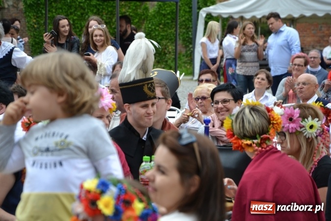 Zdjęcie w galerii na portalu naszraciborz.pl: XV Jubileuszowa Biesiada Śląska Szkół Specjalnych Bajtel Gala za nami  wiadomości z regionu