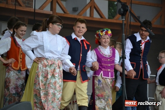 Zdjęcie w galerii na portalu naszraciborz.pl: XV Jubileuszowa Biesiada Śląska Szkół Specjalnych Bajtel Gala za nami  wiadomości z regionu