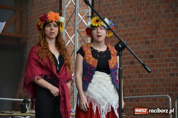 Zdjęcie w galerii na portalu naszraciborz.pl: XV Jubileuszowa Biesiada Śląska Szkół Specjalnych Bajtel Gala za nami  wiadomości z regionu