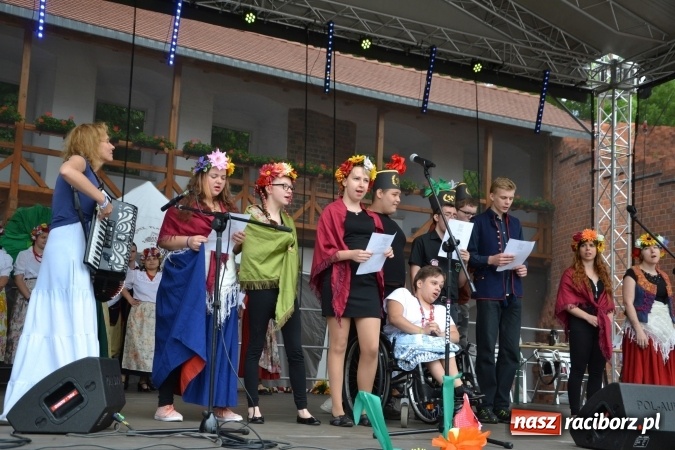 Zdjęcie w galerii na portalu naszraciborz.pl: XV Jubileuszowa Biesiada Śląska Szkół Specjalnych Bajtel Gala za nami  wiadomości z regionu