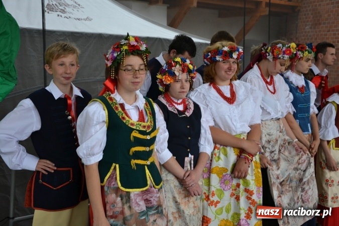 Zdjęcie w galerii na portalu naszraciborz.pl: XV Jubileuszowa Biesiada Śląska Szkół Specjalnych Bajtel Gala za nami  wiadomości z regionu