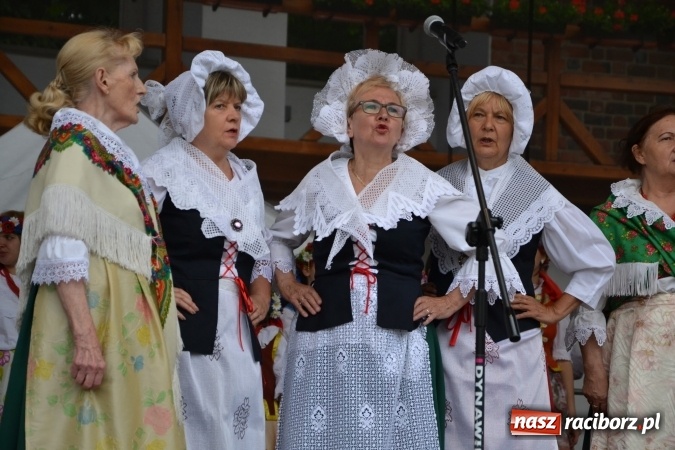 Zdjęcie w galerii na portalu naszraciborz.pl: XV Jubileuszowa Biesiada Śląska Szkół Specjalnych Bajtel Gala za nami  wiadomości z regionu