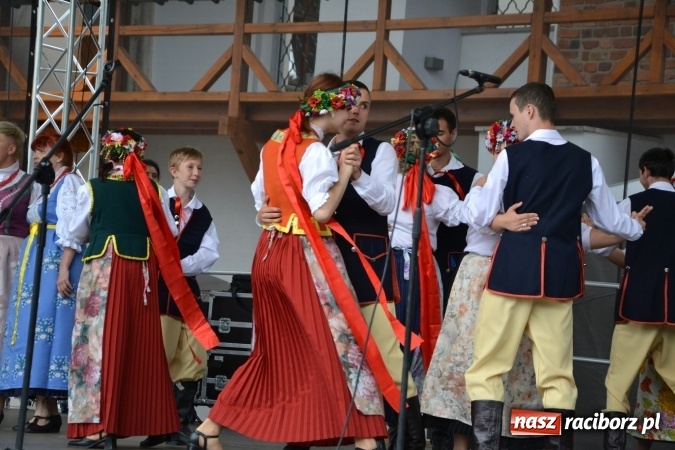 Zdjęcie w galerii na portalu naszraciborz.pl: XV Jubileuszowa Biesiada Śląska Szkół Specjalnych Bajtel Gala za nami  wiadomości z regionu