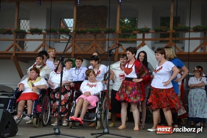 Zdjęcie w galerii na portalu naszraciborz.pl: XV Jubileuszowa Biesiada Śląska Szkół Specjalnych Bajtel Gala za nami  wiadomości z regionu