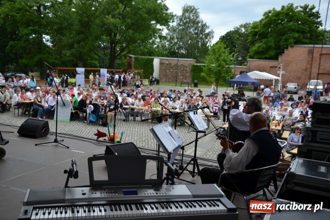 Zdjęcie w galerii na portalu naszraciborz.pl: XV Jubileuszowa Biesiada Śląska Szkół Specjalnych Bajtel Gala za nami  wiadomości z regionu