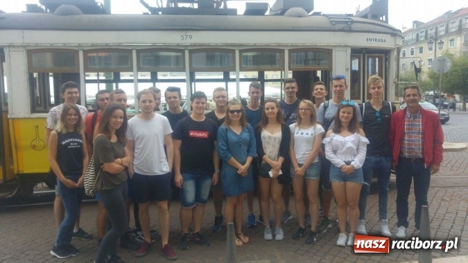 Zdjęcie w galerii na portalu naszraciborz.pl: Technicy budownictwa i architektury krajobrazu organizatorami Dnia Polskiego w Lizbonie wiadomości z regionu