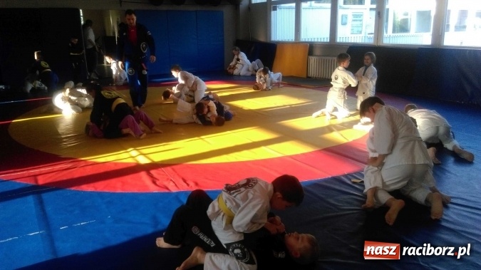 Zdjęcie w galerii na portalu naszraciborz.pl: Wspólny trening Łamatorów i Spartan  wiadomości z regionu