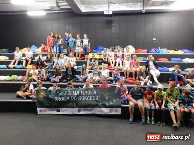 Zdjęcie w galerii na portalu naszraciborz.pl: Odkrywcy z SP 1 w świecie wynalazków wiadomości z regionu