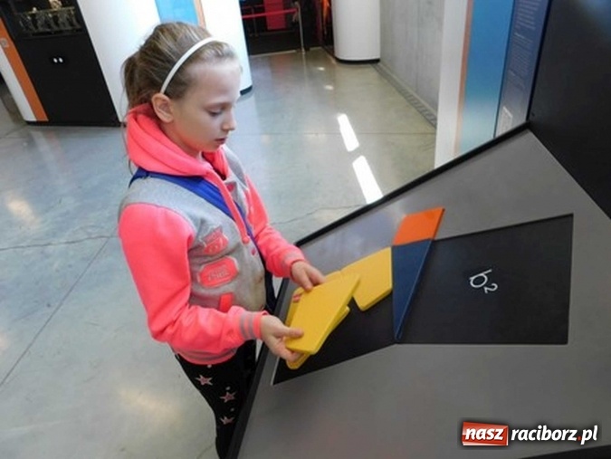 Zdjęcie w galerii na portalu naszraciborz.pl: Odkrywcy z SP 1 w świecie wynalazków wiadomości z regionu