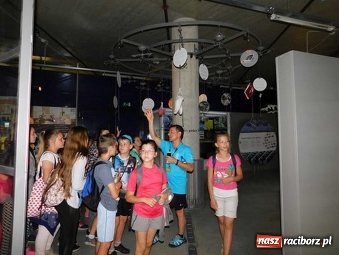 Zdjęcie w galerii na portalu naszraciborz.pl: Odkrywcy z SP 1 w świecie wynalazków wiadomości z regionu