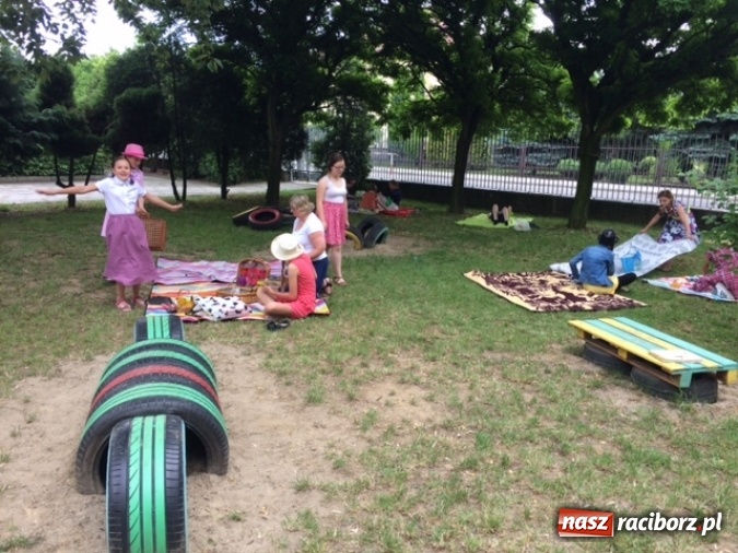 Zdjęcie w galerii na portalu naszraciborz.pl: Sposób na lektury w SP 1 wiadomości z regionu