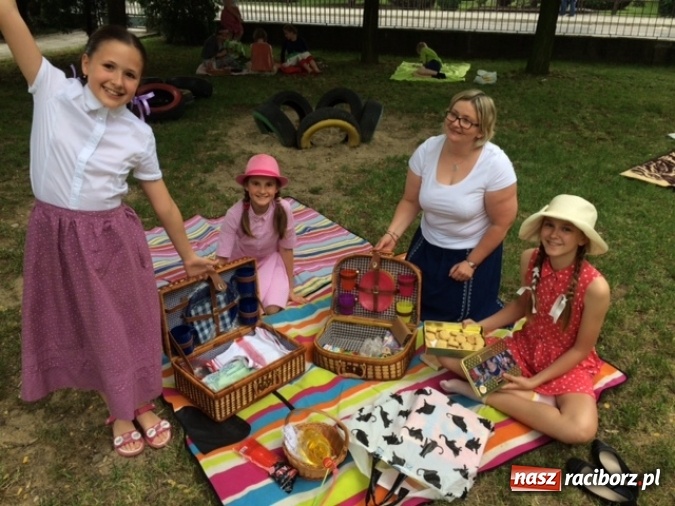 Zdjęcie w galerii na portalu naszraciborz.pl: Sposób na lektury w SP 1 wiadomości z regionu