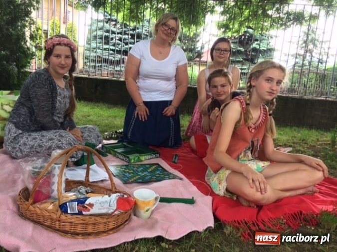 Zdjęcie w galerii na portalu naszraciborz.pl: Sposób na lektury w SP 1 wiadomości z regionu