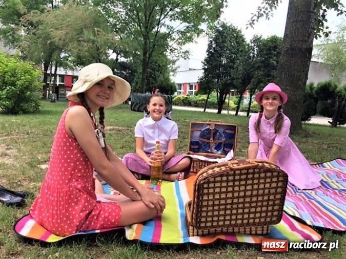 Zdjęcie w galerii na portalu naszraciborz.pl: Sposób na lektury w SP 1 wiadomości z regionu