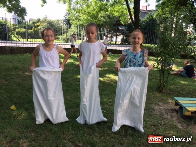 Zdjęcie w galerii na portalu naszraciborz.pl: Sposób na lektury w SP 1 wiadomości z regionu