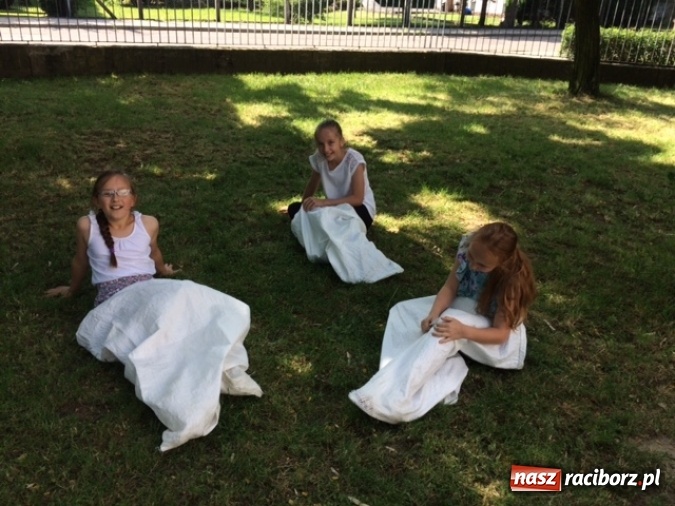 Zdjęcie w galerii na portalu naszraciborz.pl: Sposób na lektury w SP 1 wiadomości z regionu