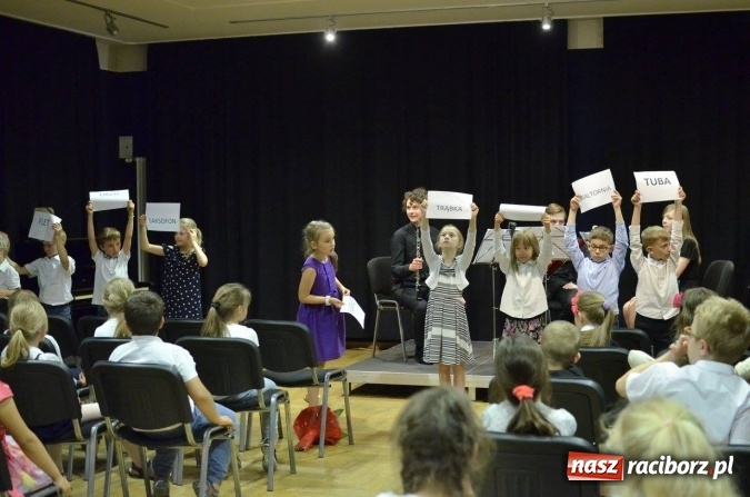 Zdjęcie w galerii na portalu naszraciborz.pl: W Raciborskim Centrum Kultury podsumowano cykl koncertów umuzykalniających dla dzieci wiadomości z regionu