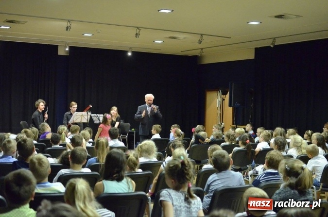 Zdjęcie w galerii na portalu naszraciborz.pl: W Raciborskim Centrum Kultury podsumowano cykl koncertów umuzykalniających dla dzieci wiadomości z regionu