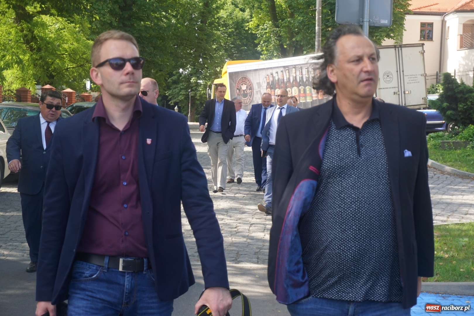 Zdjęcie w galerii na portalu naszraciborz.pl: Kryte lodowisko w Raciborzu coraz bliżej. Posłowie wizytowali nasze obiekty sportowe wiadomości z regionu