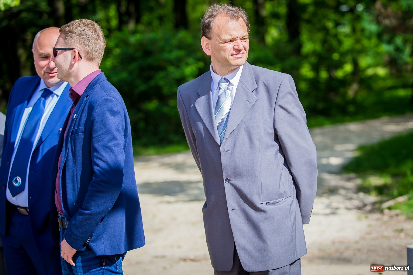 Zdjęcie w galerii na portalu naszraciborz.pl: Kryte lodowisko w Raciborzu coraz bliżej. Posłowie wizytowali nasze obiekty sportowe wiadomości z regionu