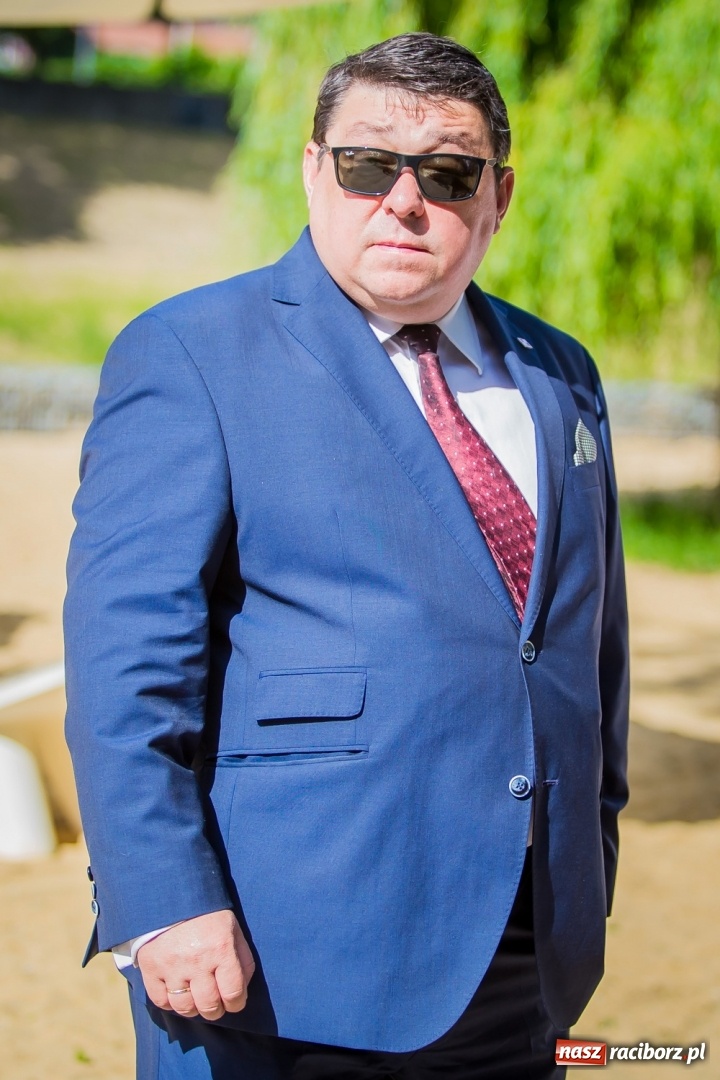 Zdjęcie w galerii na portalu naszraciborz.pl: Kryte lodowisko w Raciborzu coraz bliżej. Posłowie wizytowali nasze obiekty sportowe wiadomości z regionu