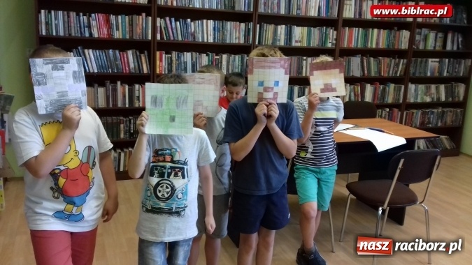 Zdjęcie w galerii na portalu naszraciborz.pl: Warsztaty na 5 - Minecraftowe obrazki w raciborskiej bibliotece  wiadomości z regionu