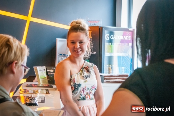 Zdjęcie w galerii na portalu naszraciborz.pl: Pierwszy projekt metamorfoz Dymel Culinary Studio – Catering Dietetyczny i Brooklyn Gym dobiegł końca. Zobacz, jak zmieniła się uczestniczka programu!  wiadomości z regionu