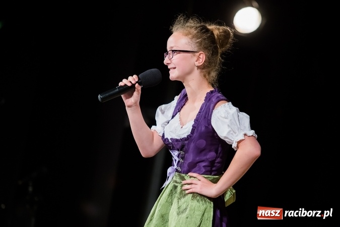 Zdjęcie w galerii na portalu naszraciborz.pl: W Strzesze odbyła się uroczysta gala wręczenia nagród dla laureatów olimpiad i konkursów języka niemieckiego wiadomości z regionu