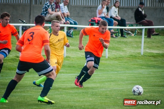 Zdjęcie w galerii na portalu naszraciborz.pl: Wojciech Pytlik naprawił swój błąd. Remis w meczu Studziennej z Chałupkami wiadomości z regionu