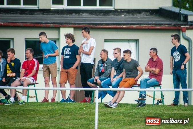 Zdjęcie w galerii na portalu naszraciborz.pl: Wojciech Pytlik naprawił swój błąd. Remis w meczu Studziennej z Chałupkami wiadomości z regionu