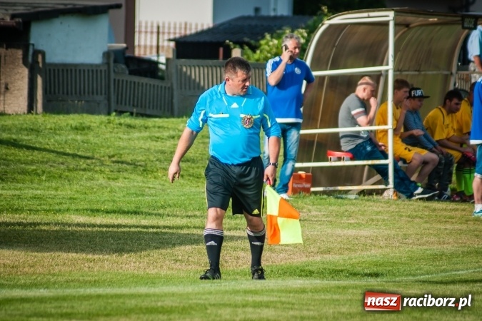 Zdjęcie w galerii na portalu naszraciborz.pl: Wojciech Pytlik naprawił swój błąd. Remis w meczu Studziennej z Chałupkami wiadomości z regionu