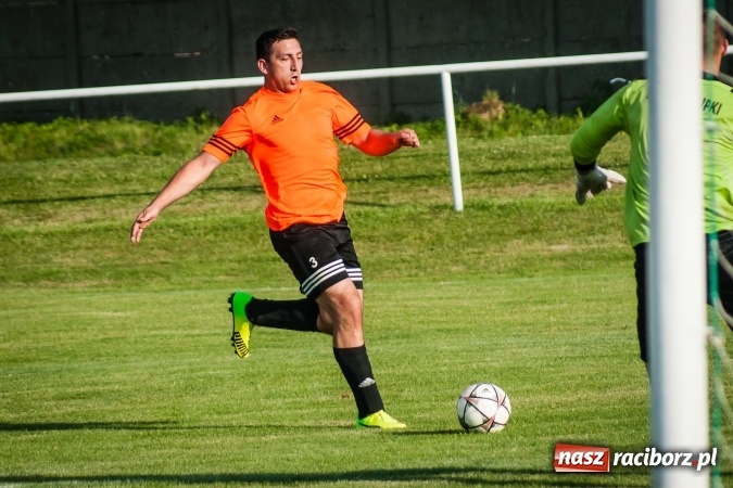 Zdjęcie w galerii na portalu naszraciborz.pl: Wojciech Pytlik naprawił swój błąd. Remis w meczu Studziennej z Chałupkami wiadomości z regionu