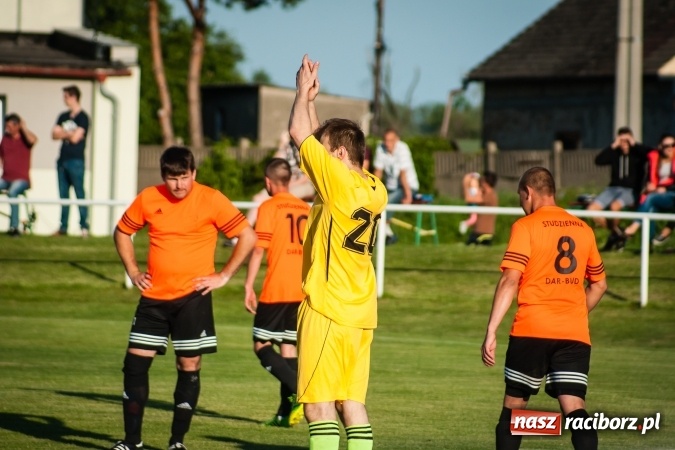 Zdjęcie w galerii na portalu naszraciborz.pl: Wojciech Pytlik naprawił swój błąd. Remis w meczu Studziennej z Chałupkami wiadomości z regionu