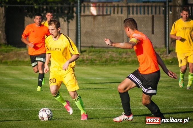 Zdjęcie w galerii na portalu naszraciborz.pl: Wojciech Pytlik naprawił swój błąd. Remis w meczu Studziennej z Chałupkami wiadomości z regionu