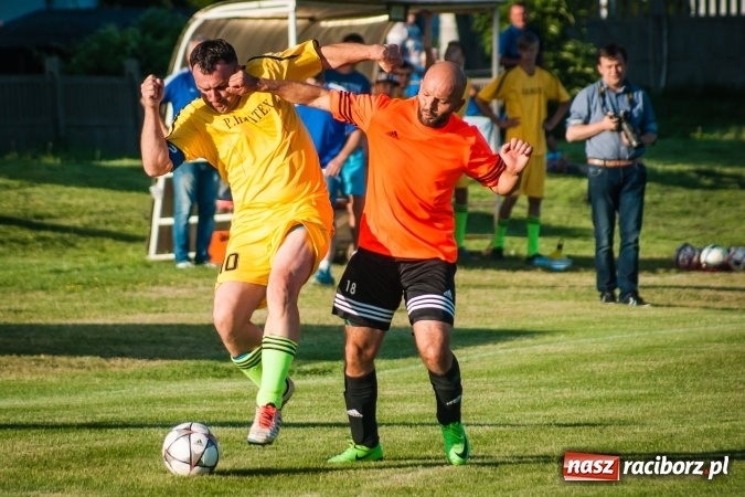 Zdjęcie w galerii na portalu naszraciborz.pl: Wojciech Pytlik naprawił swój błąd. Remis w meczu Studziennej z Chałupkami wiadomości z regionu