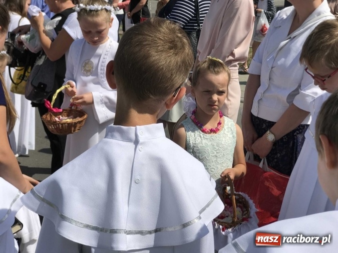 Zdjęcie w galerii na portalu naszraciborz.pl: Boże Ciało na Ostrogu z neoprezbiterem  wiadomości z regionu