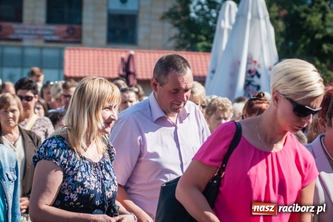 Zdjęcie w galerii na portalu naszraciborz.pl: Boże Ciało w parafii WNMP przy Rynku  wiadomości z regionu