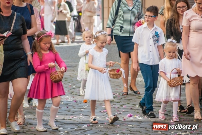 Zdjęcie w galerii na portalu naszraciborz.pl: Boże Ciało w parafii WNMP przy Rynku  wiadomości z regionu
