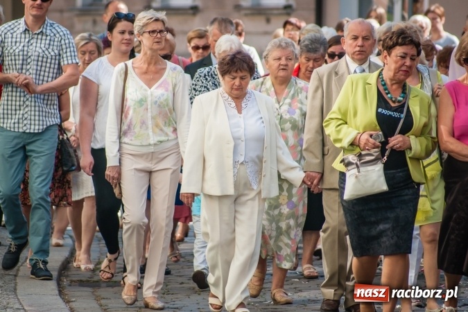 Zdjęcie w galerii na portalu naszraciborz.pl: Boże Ciało w parafii WNMP przy Rynku  wiadomości z regionu