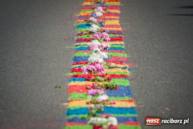 Zdjęcie w galerii na portalu naszraciborz.pl: Boże Ciało w parafii WNMP przy Rynku  wiadomości z regionu