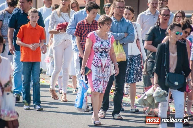 Zdjęcie w galerii na portalu naszraciborz.pl: Boże Ciało w parafii WNMP przy Rynku  wiadomości z regionu