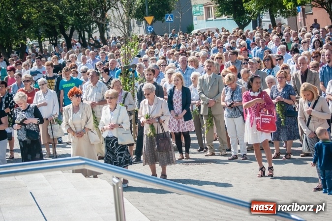 Zdjęcie w galerii na portalu naszraciborz.pl: Boże Ciało w parafii WNMP przy Rynku  wiadomości z regionu
