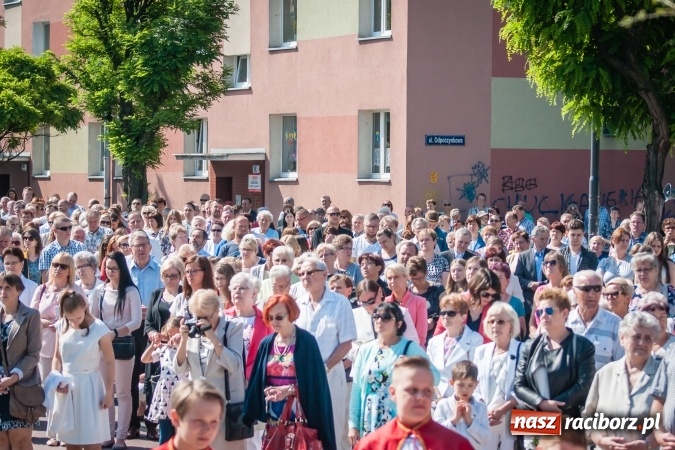 Zdjęcie w galerii na portalu naszraciborz.pl: Boże Ciało w parafii WNMP przy Rynku  wiadomości z regionu