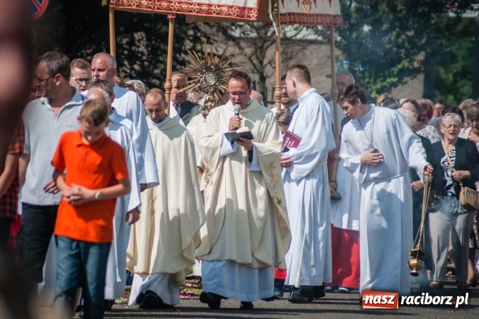 Zdjęcie w galerii na portalu naszraciborz.pl: Boże Ciało w parafii WNMP przy Rynku  wiadomości z regionu