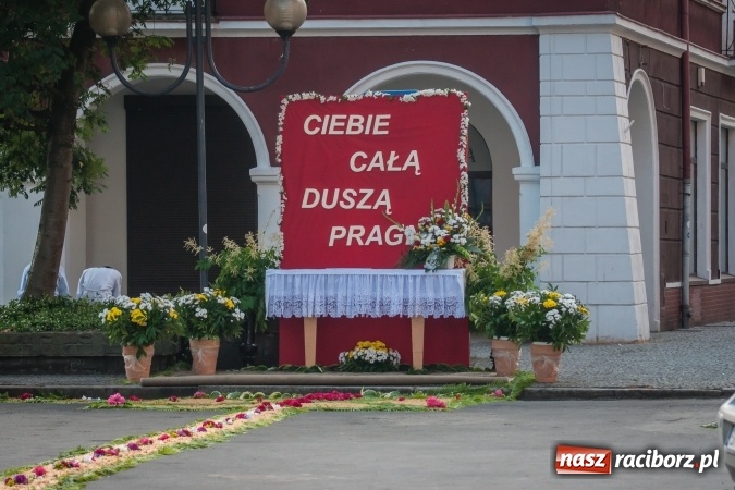 Zdjęcie w galerii na portalu naszraciborz.pl: Boże Ciało w parafii WNMP przy Rynku  wiadomości z regionu